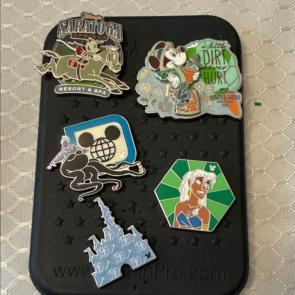 Disney Pins including 2025 wave and 2026 wave